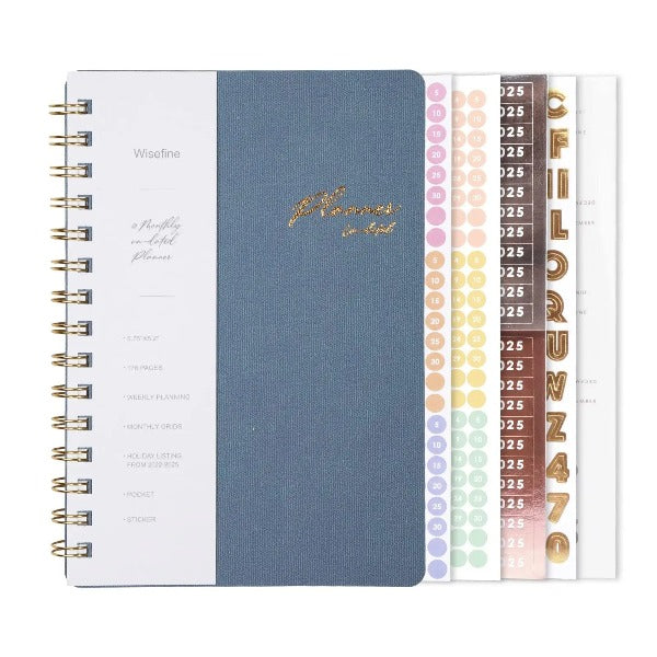 2022-2025 Weekly & Monthly Planner